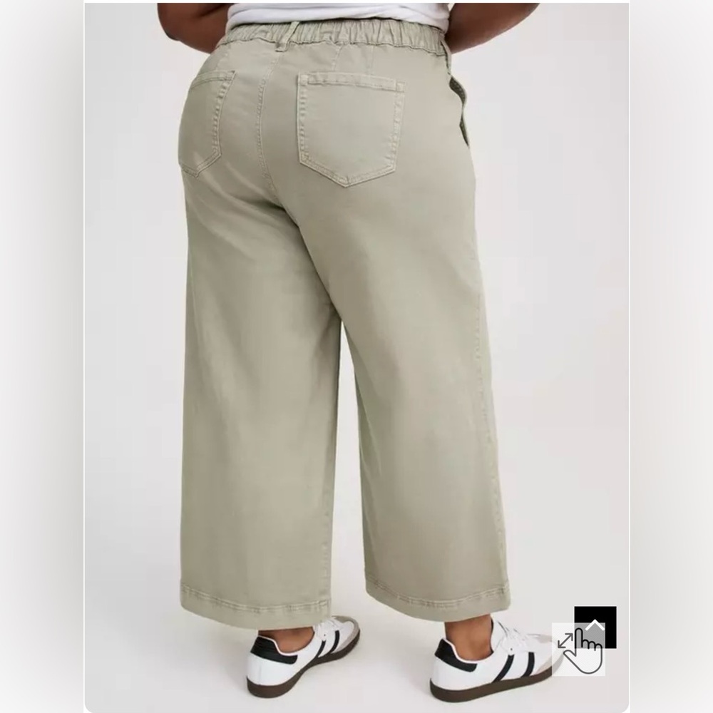 Torrid Wide-Leg Ankle Crop Pants - Picture 3 of 10
